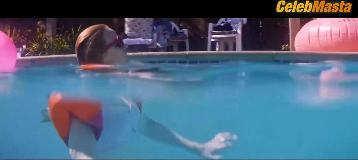 Bella Thorne, Hari Nef, Odessa Young, Suki Waterhouse nude/sexy scene in Assassination Nation