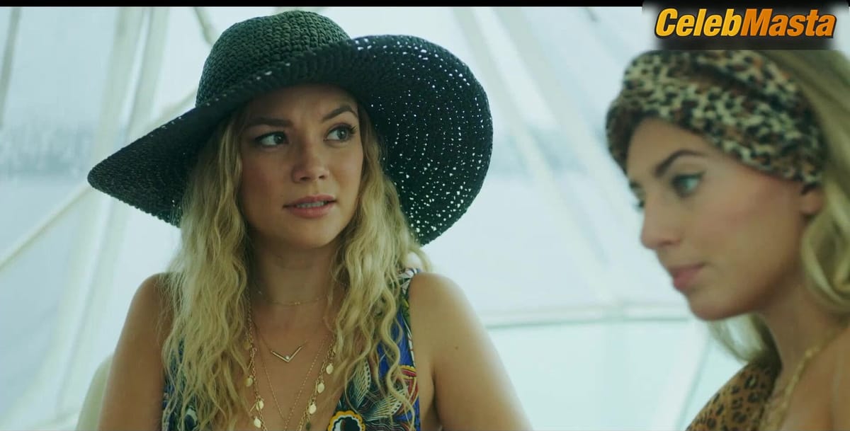 Amalia Williamson, Eliana Jones in Northern Rescue (2019)