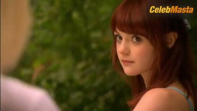 Kathryn Prescott in Skins (2017)
