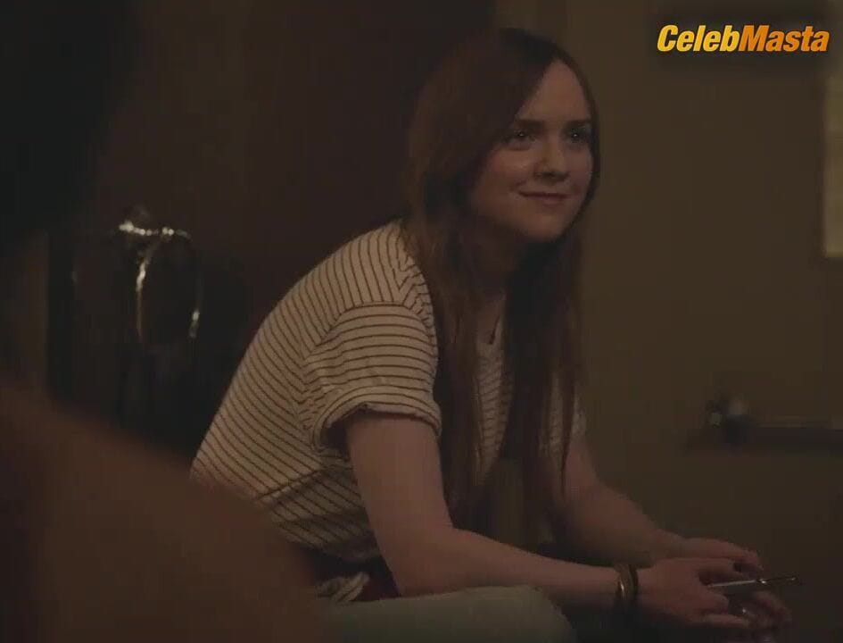 Nadine Nicole in Casual (2015)