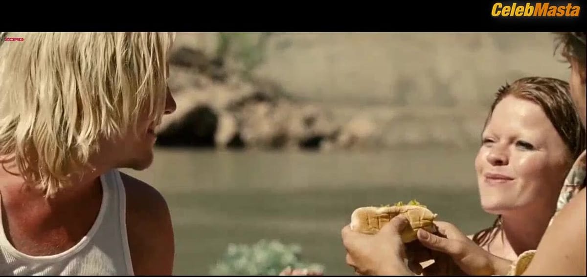 Signe Egholm Olsen in Into The Wild (2007)