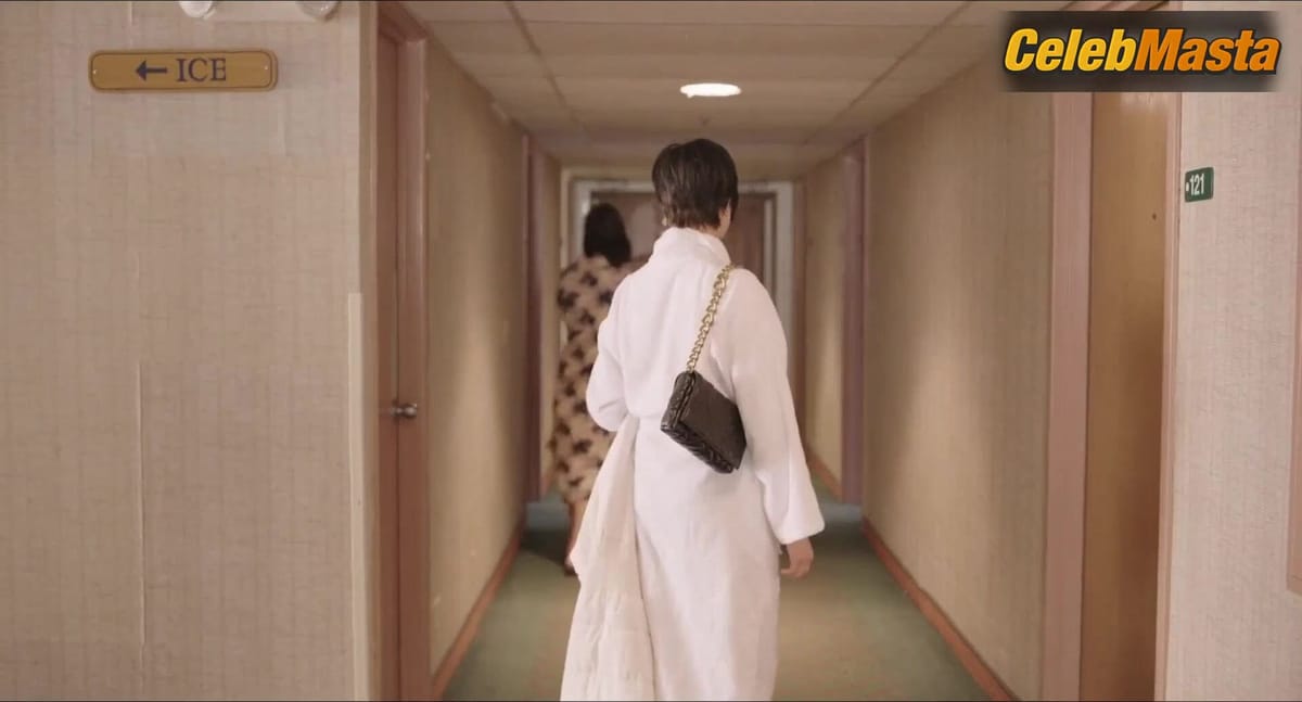 Annabelle Dexter-jones, Hari Nef nude/sexy scene in Bad Things