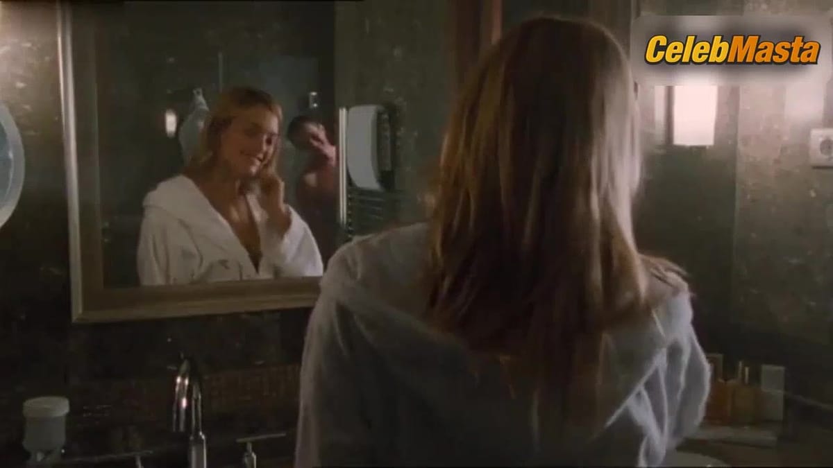 Carolina Crescentini in Mai Per Amore