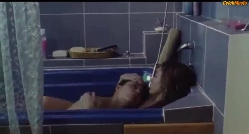 Natalia Cordova-buckley in Lluvia De Luna