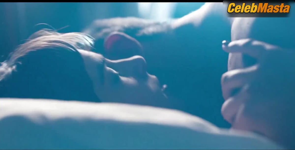 Andrea Duro nude/sexy scene in Promesas De Arena