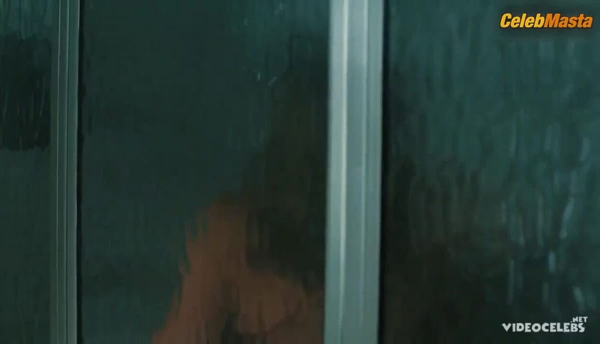 Aubrey Reynolds nude/sexy scene in Falling For A Killer