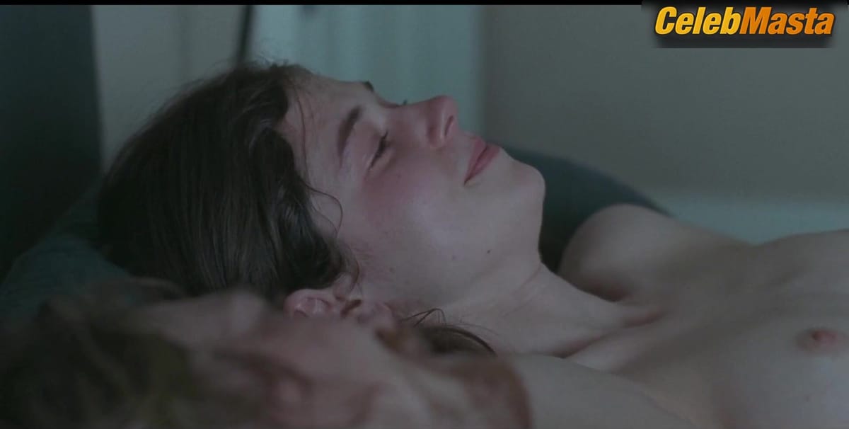 Alison Oliver nude/sexy scene in Conversations With Friends