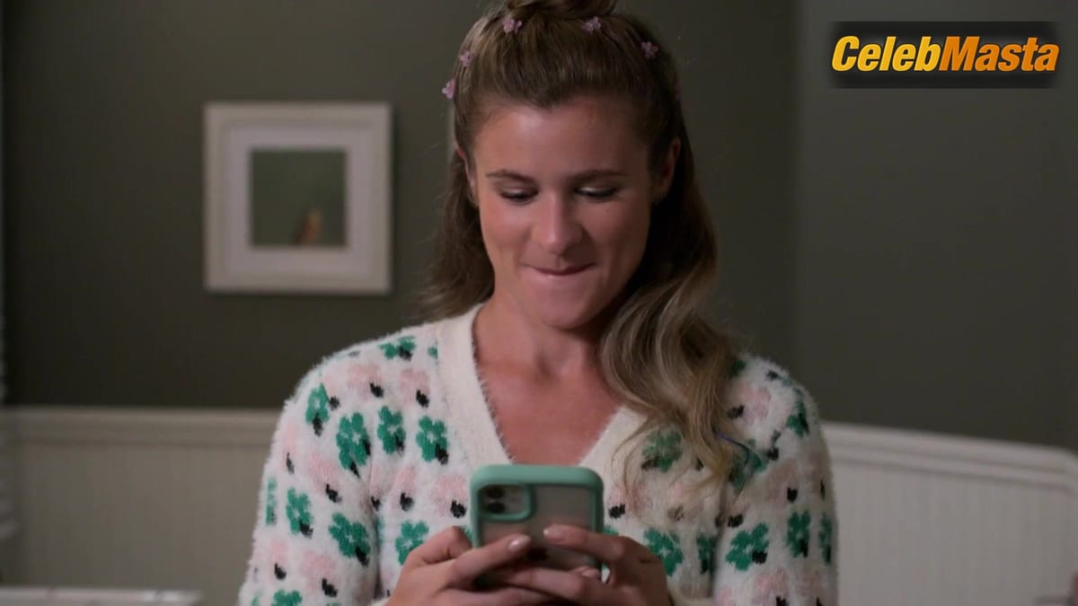 Jenna Boyd in Atypical (2017)