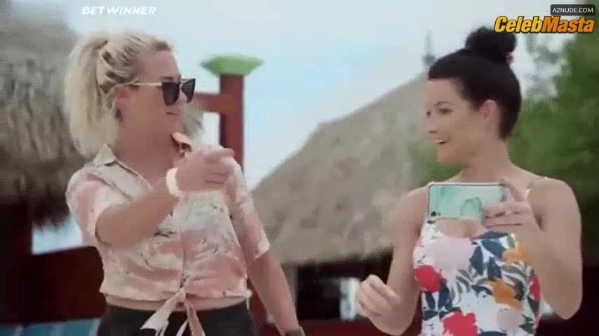Sashleigha Hightower nude/sexy scene in Love In Aruba