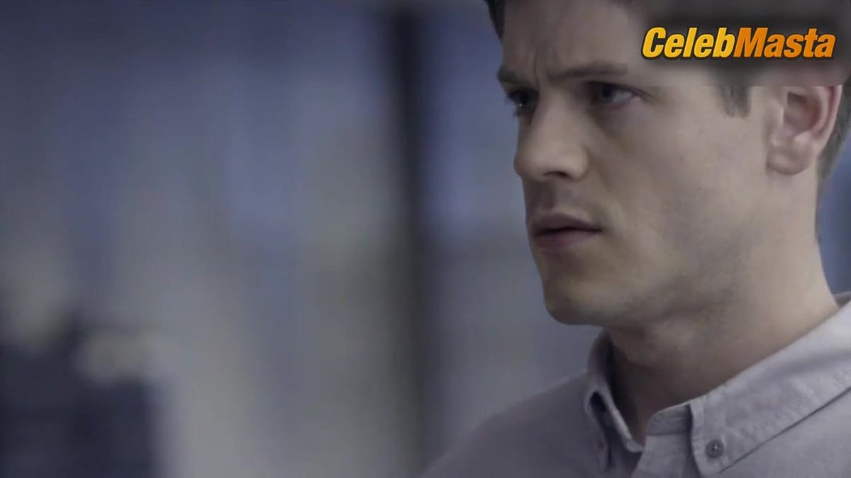 Alex Reid nude/sexy scene in Misfits
