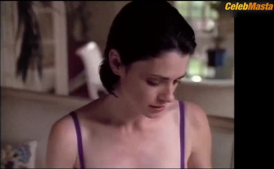 Patricia Charbonneau nude/sexy scene in Tales From The Crypt
