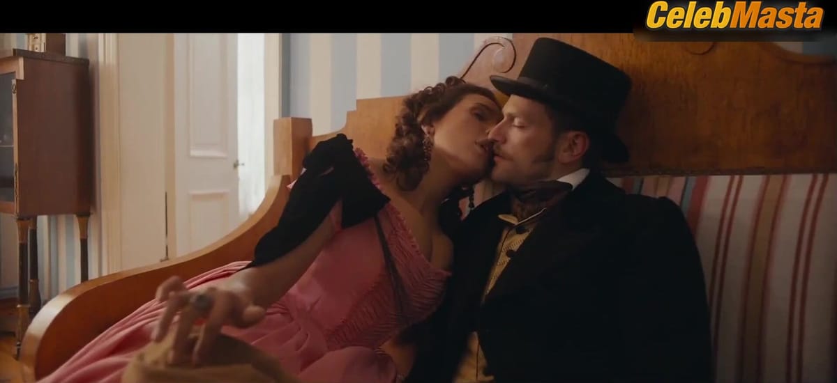 Olga Dibtseva nude/sexy scene in Kholop