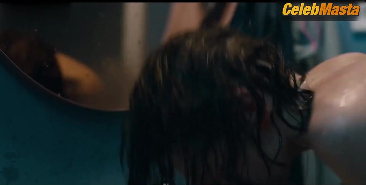 Katharina Schuttler nude/sexy scene in Dogs Of Berlin