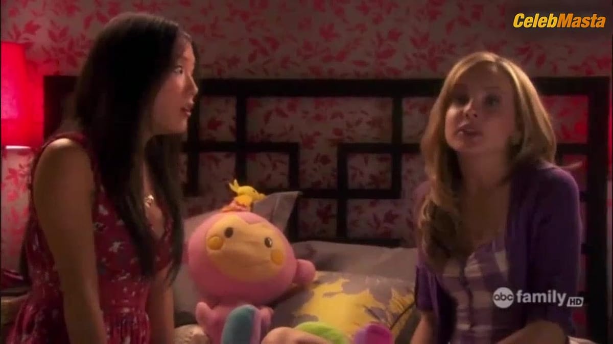 Ally Maki, Meaghan Jette Martin nude/sexy scene in 10 Things I Hate About You