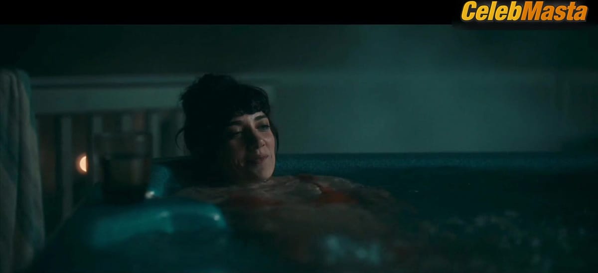 Sheila Vand in The Rental (2020)