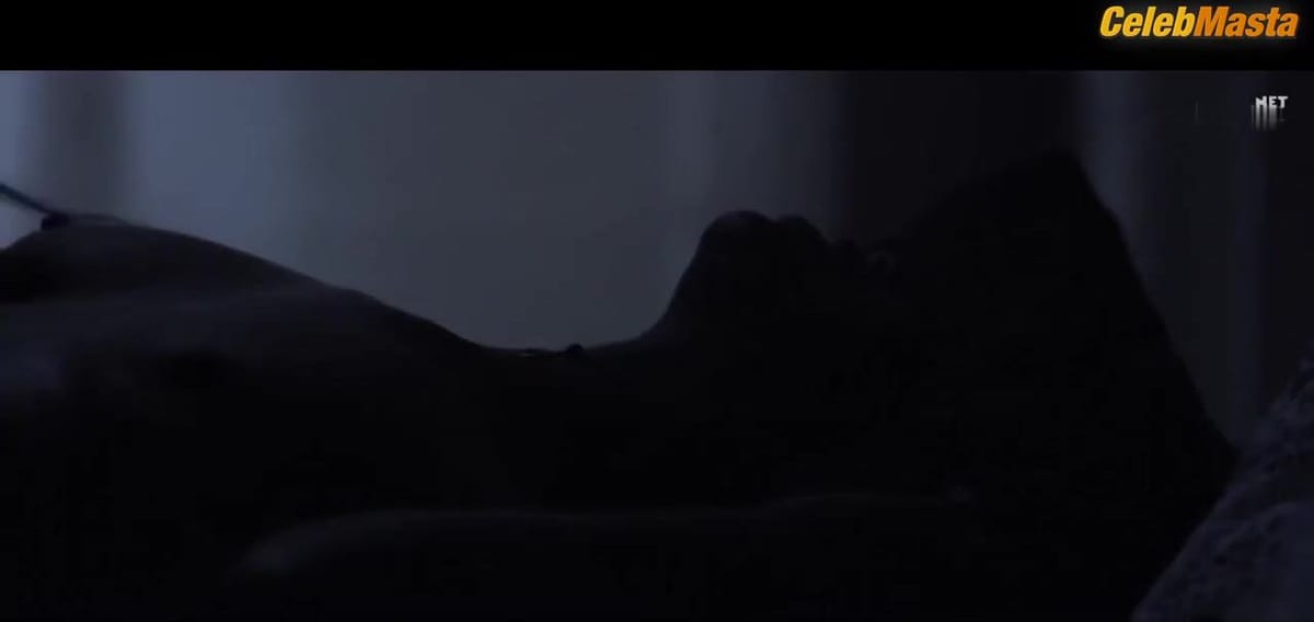 Teri Wyble nude/sexy scene in The Long Shadow