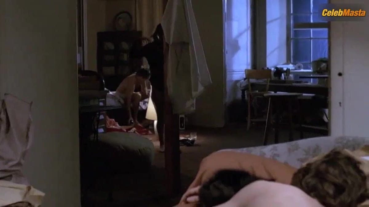 Sandrine Bonnaire nude/sexy scene in A Nos Amours