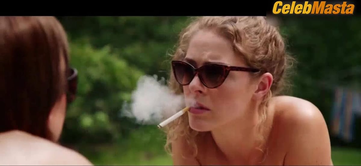 Sheila E. Campbell, Tammy Gillis nude/sexy scene in Menorca