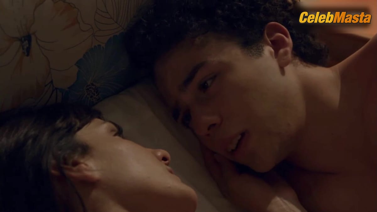 Cecilia Navia nude/sexy scene in Garzon Vive