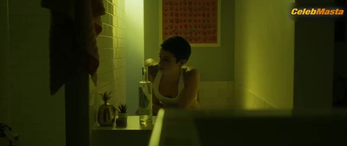 Jenna Kanell in Faceless After Dark