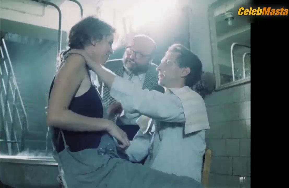 Ivana Chylkova in Nezny Barbar