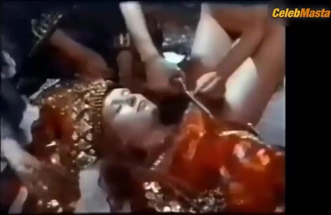 Stefania Casini in La Messe Doree