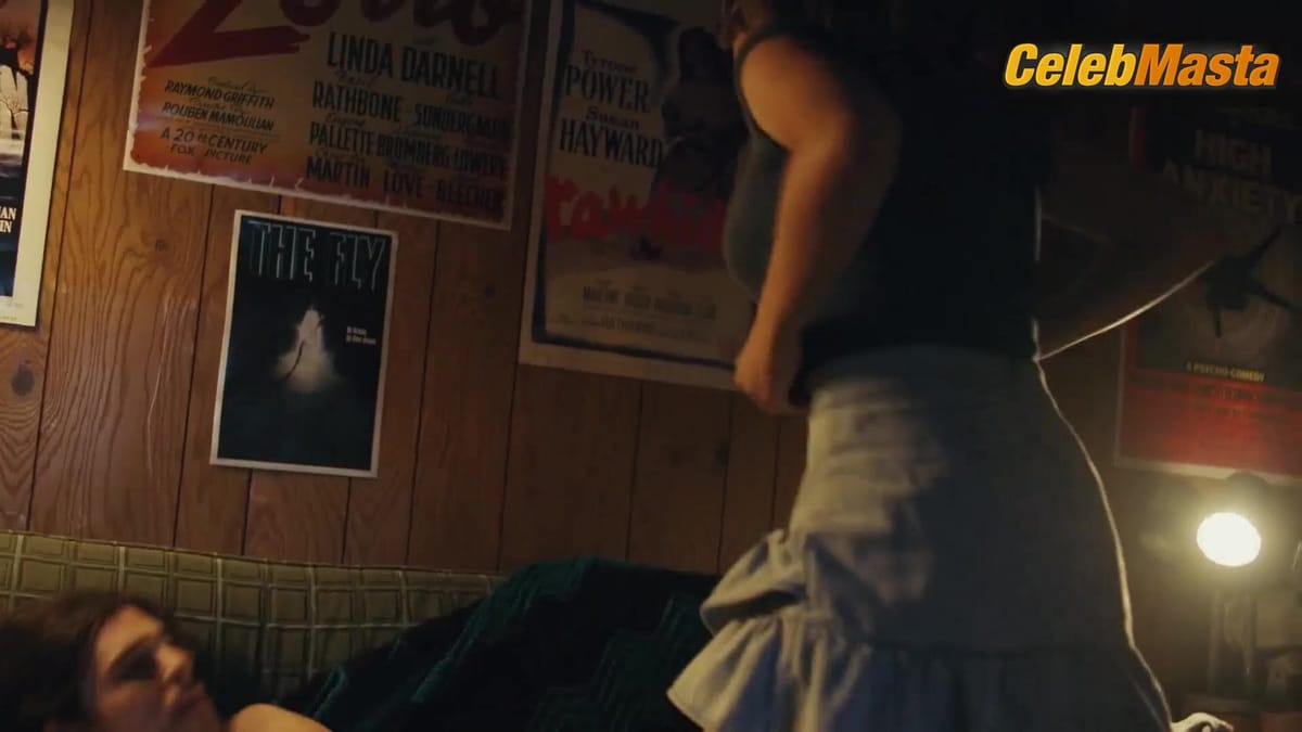 Caitlin Mcgee in You're The Worst (2014)