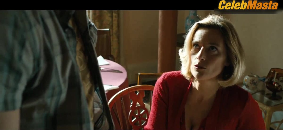 Kierston Wareing nude/sexy scene in Love Bites