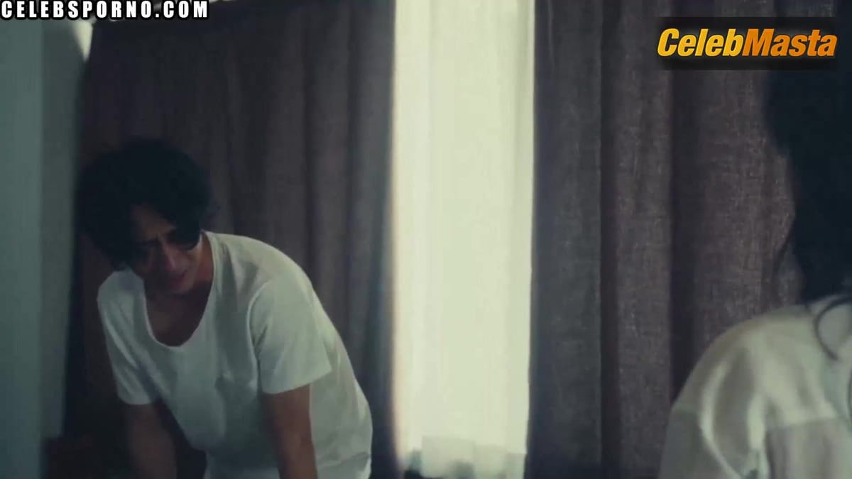 Mami Yamasaki, Remi Miyamori in Like Love