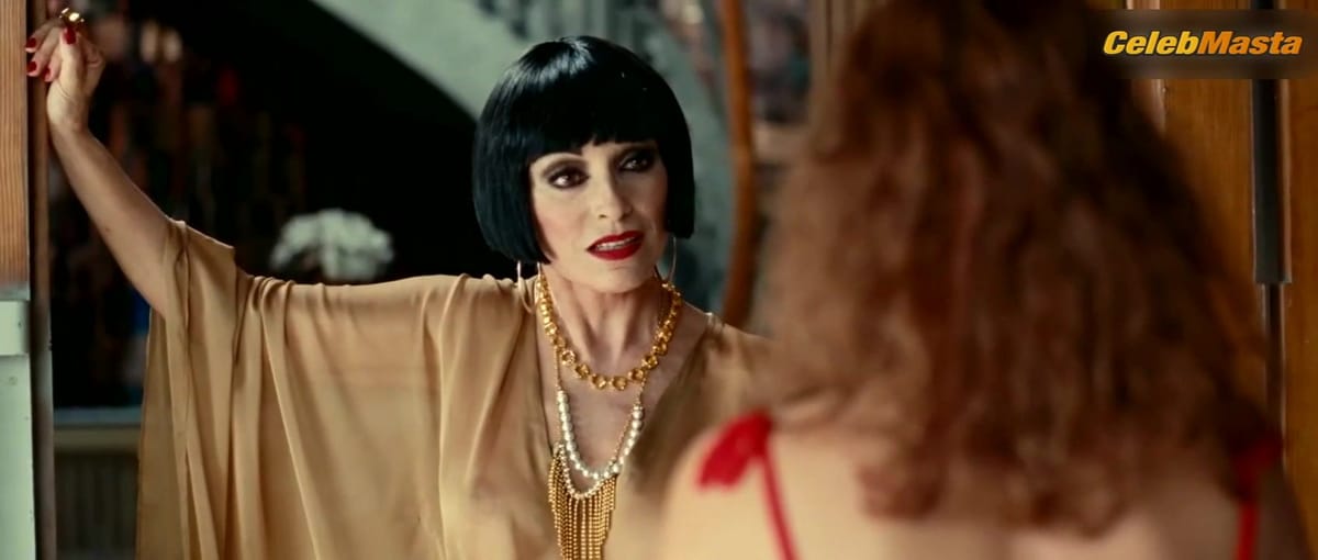 Silvia Tortosa in Presentimientos (2013)
