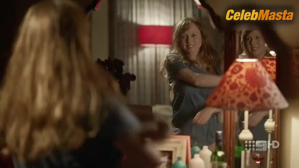 Hayley Mcelhinney nude/sexy scene in Doctor Doctor