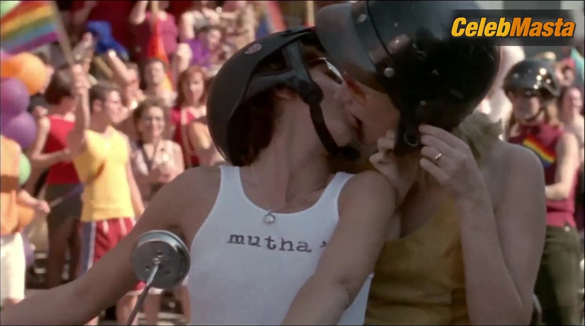 Michelle Clunie, Thea Gill nude/sexy scene in Queer as Folk