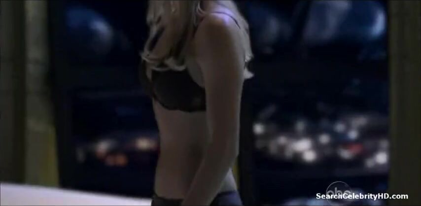 Hot Laura Vandervoort Tits Pics Surfaced