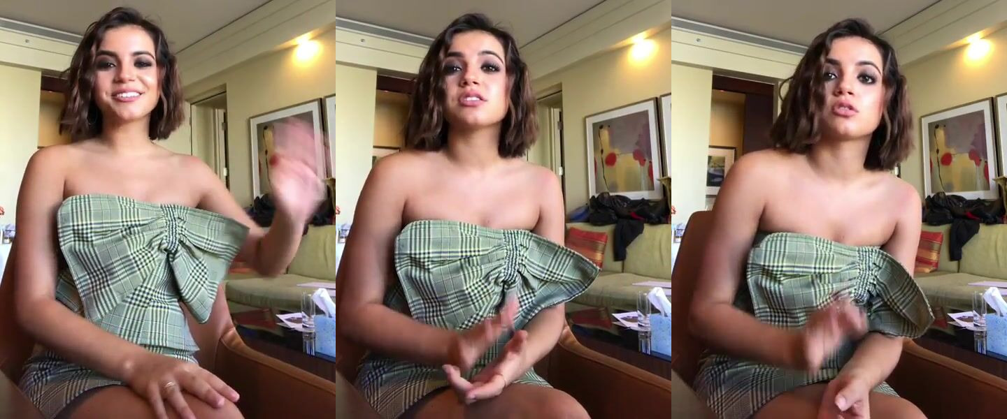 Hot Isabela Moner Bikini & Cleavage Photos Surfaced