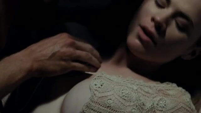 Sexy Hayley Atwell Topless Photos