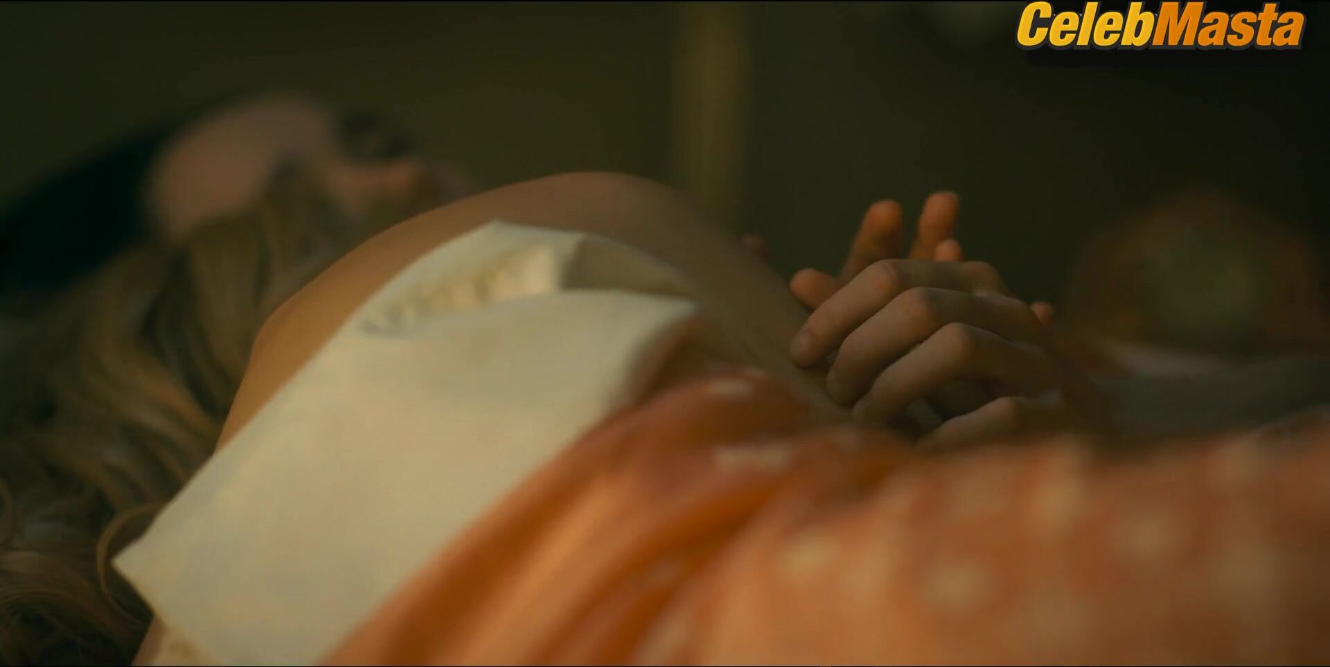 Ellen Page and Marin Ireland Lesbian Scene in The Umbrella Academy