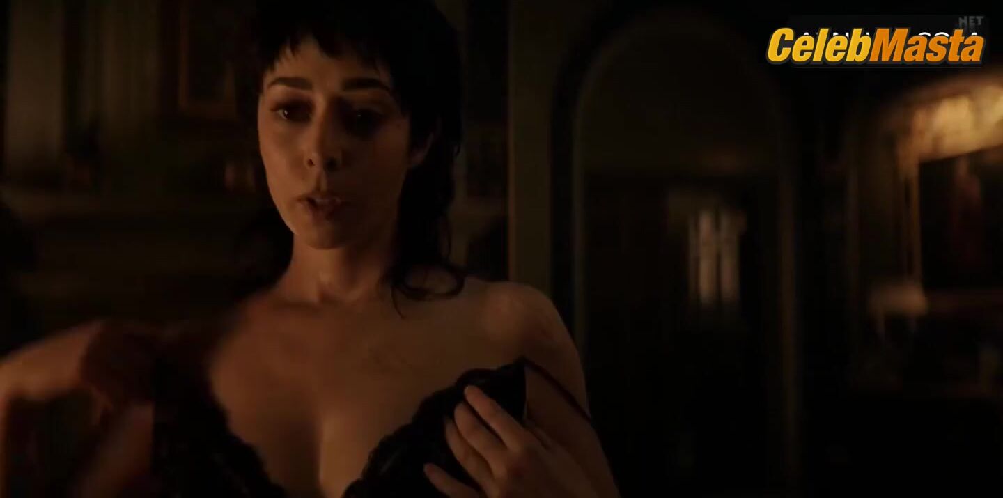 Cristin Milioti Breasts Scene in The Penguin