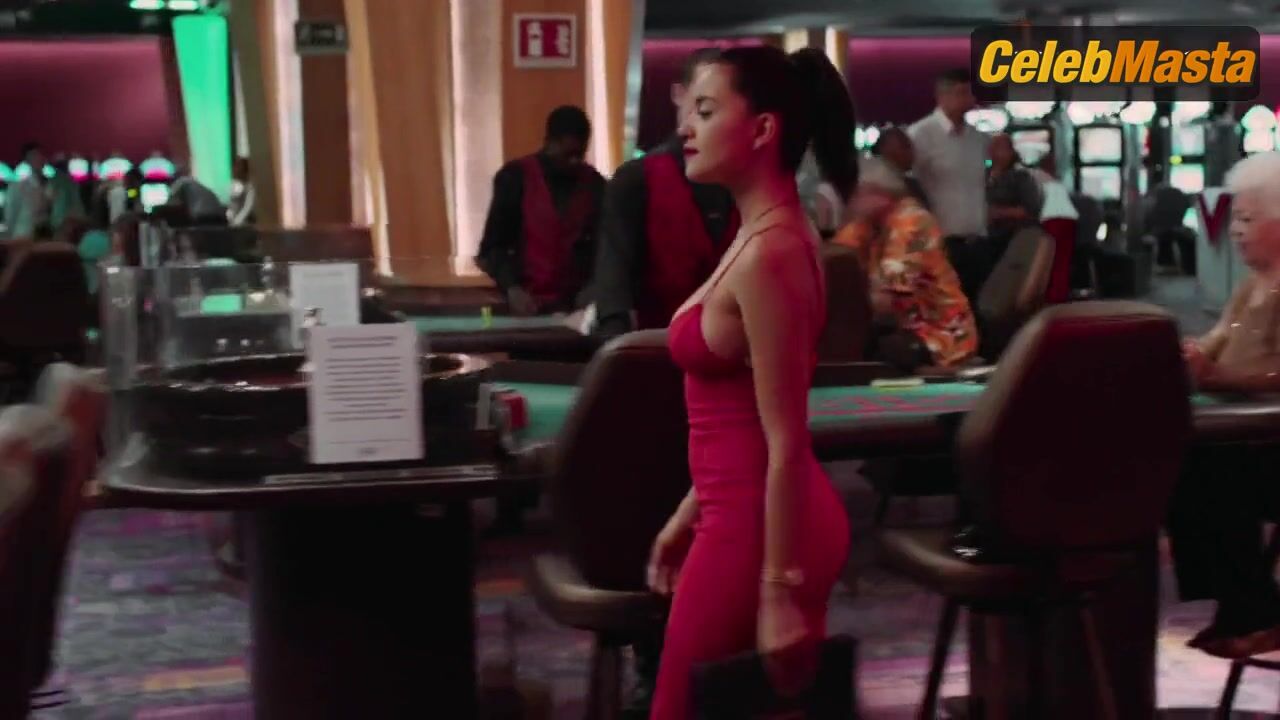Paulina Gaitan Sexy Scene in Diablo Guardian