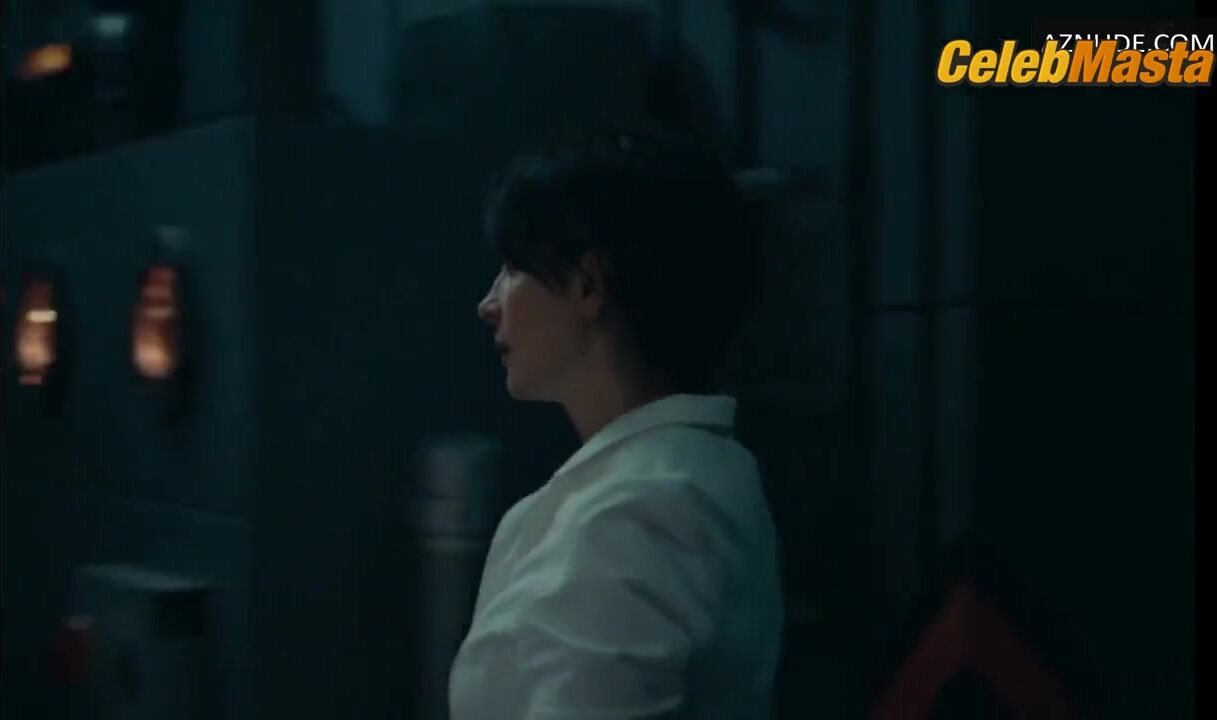 Mia Goth Lesbian, Butt Scene in High Life