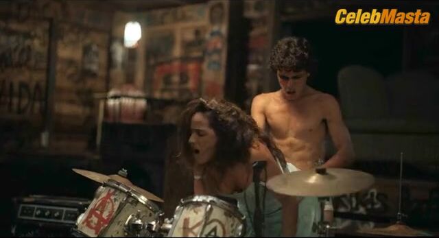 Adria Arjona Sexy Scene in Los Frikis