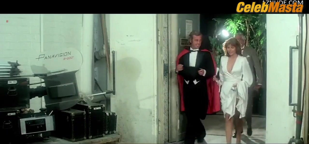 Raquel Welch Breasts Scene in L'animal