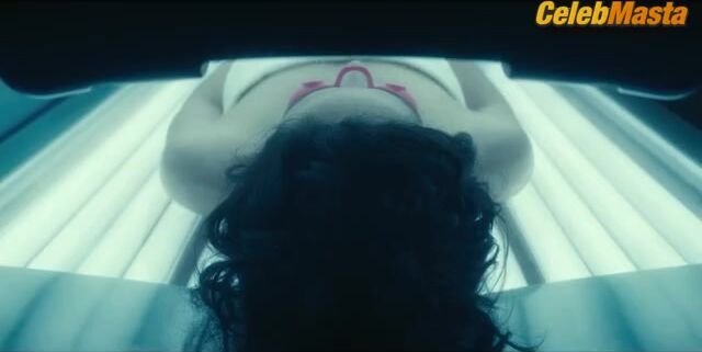 Rose Byrne Sexy Scene in Physical