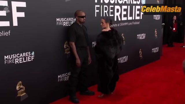 Bianca Censori Sexy Scene in The Grammy Awards