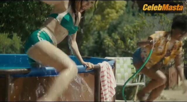 Kiernan Shipka, Krysten Ritter and Karen Fukuhara Bikini Scene in Stone Cold Fox